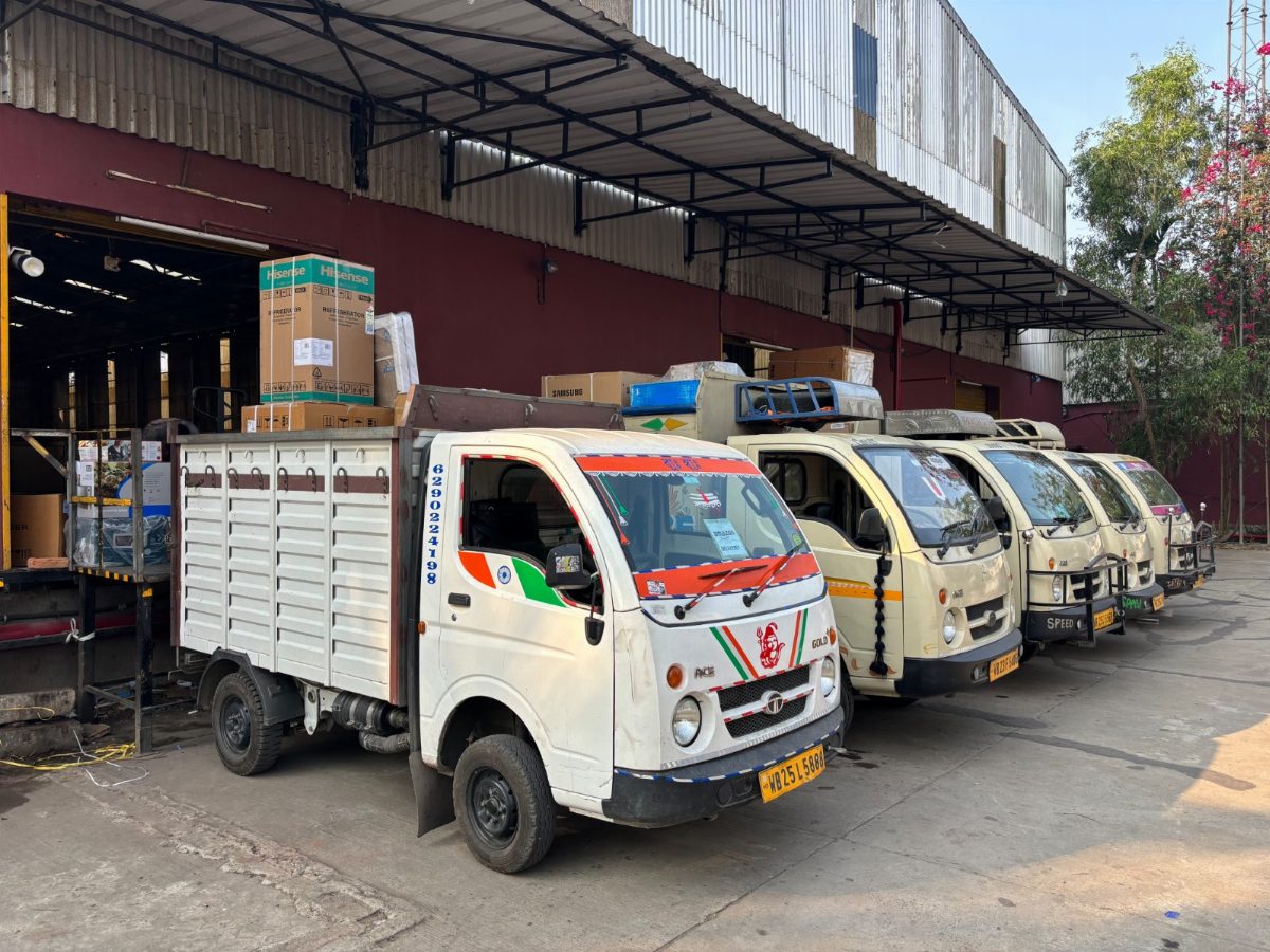 RD Transport TATA ACE loading electronics at a West Bengal warehouse